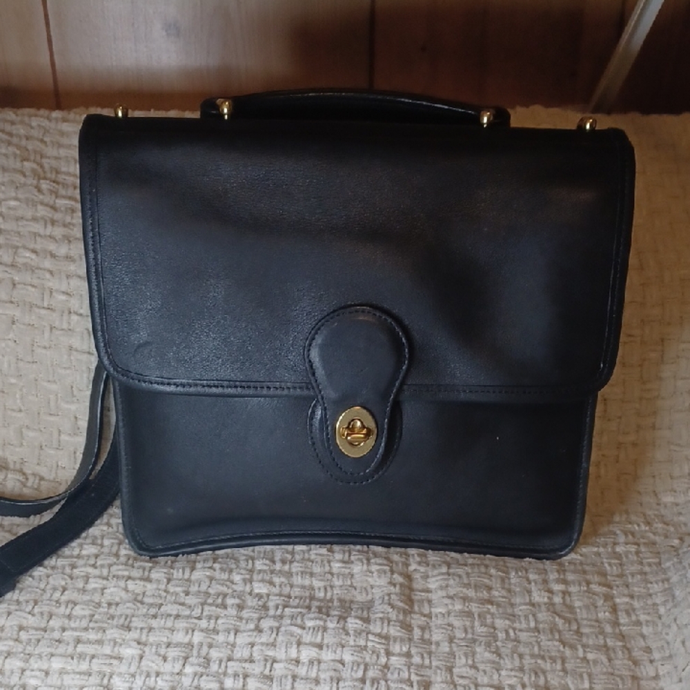 Vintage Black Coach Willis Bag